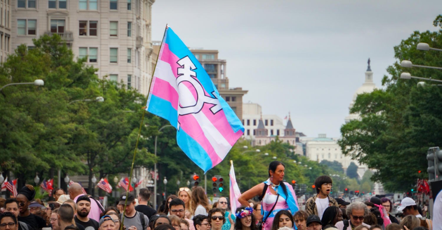 Tribune sur Politis. Attaques contre les droits trans et reproductifs : n'attendons plus, faisons front !