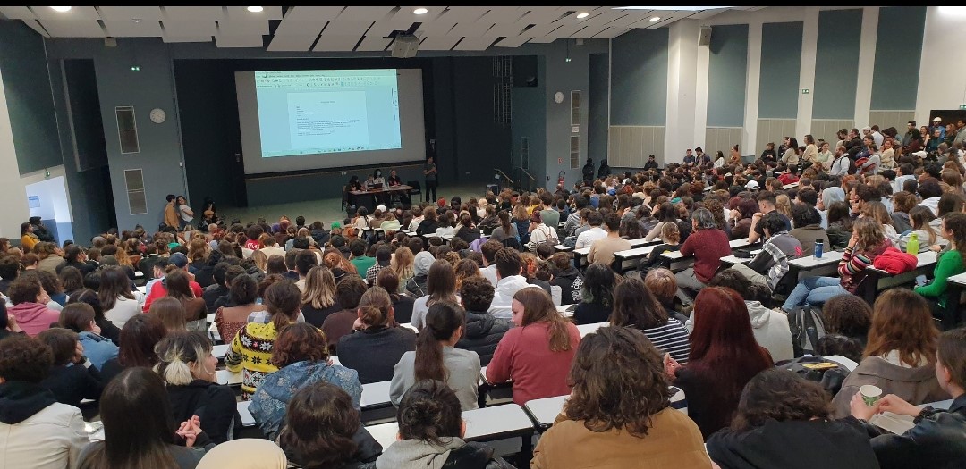 Montpellier. Plus de 1000 étudiants en assemblée générale à Paul Valéry, le blocage reconduit 