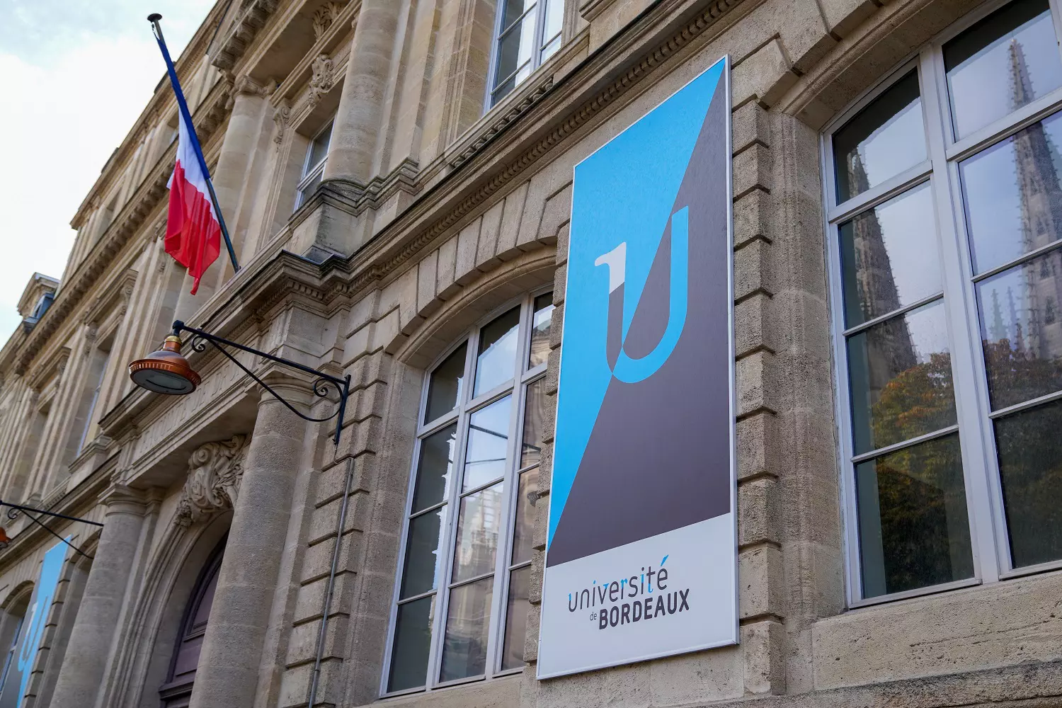 Université de Bordeaux : Le Poing Levé devient la troisième force politique de la fac 