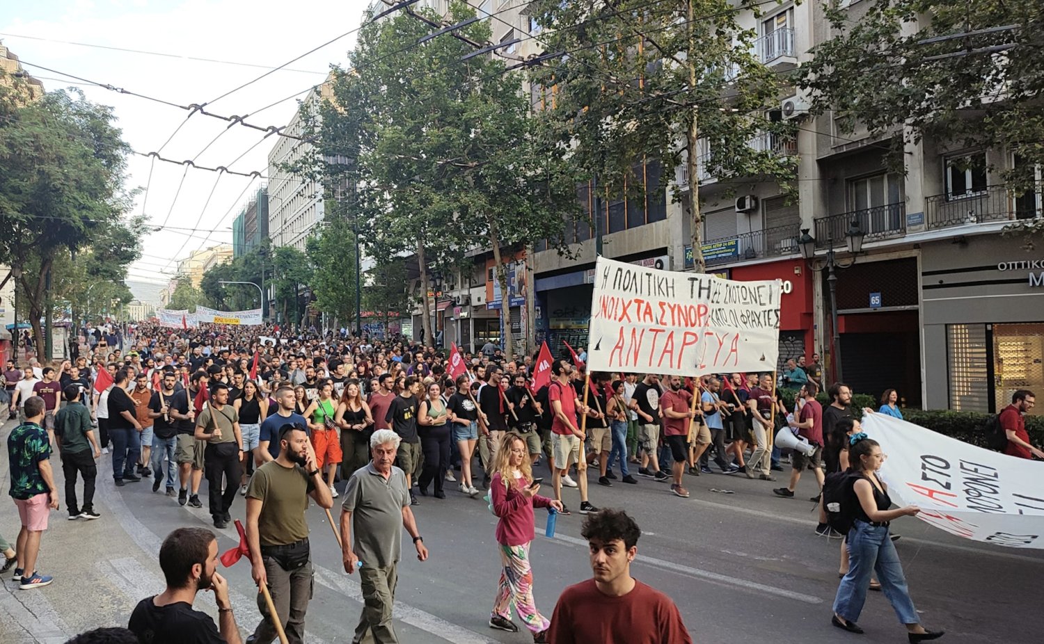Naufrage en Grèce : « les manifestants pointent la responsabilité du gouvernement et de l'UE »