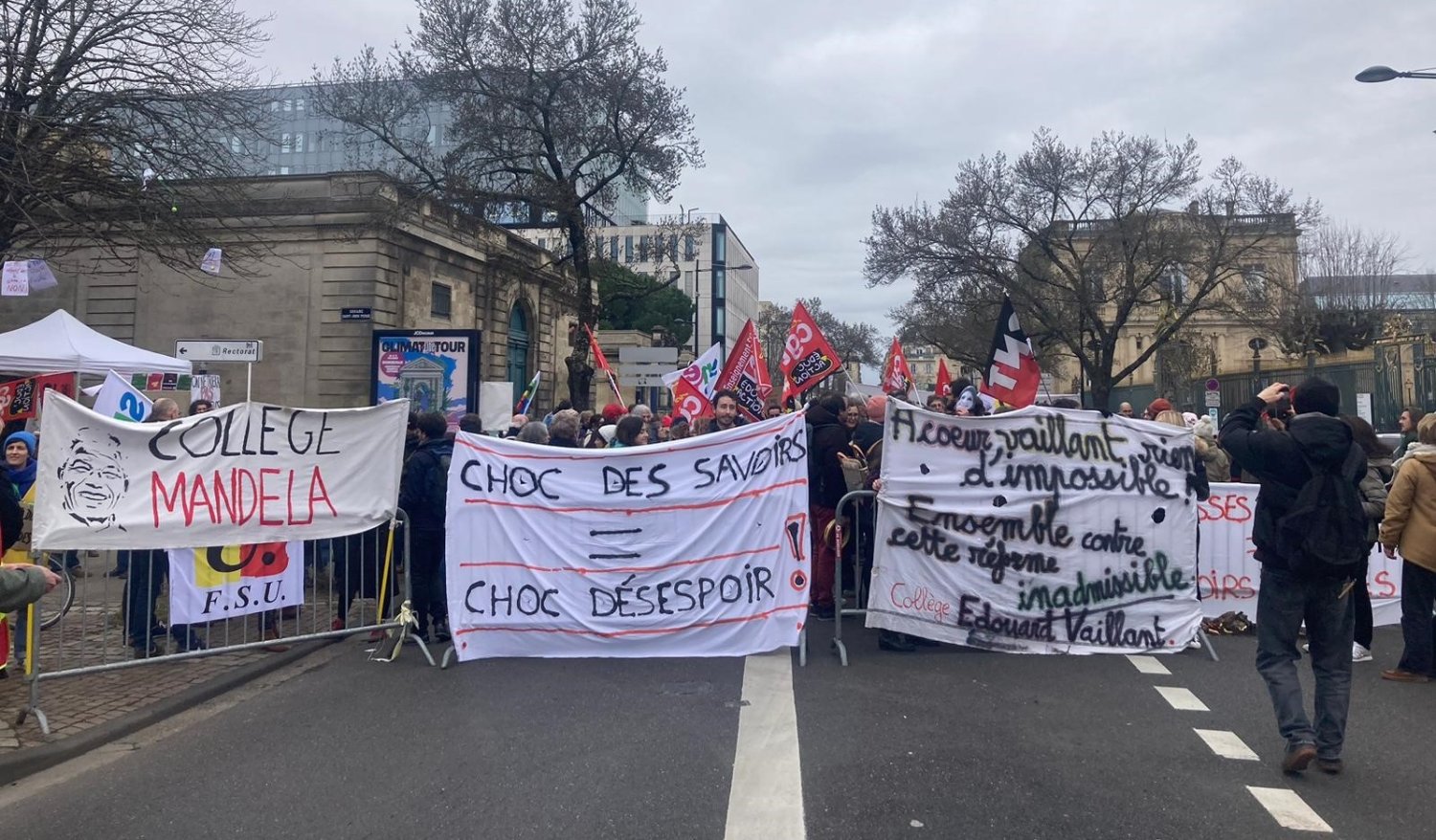 Mobilisation dans l'Education en Gironde : « On se fait marcher dessus à tous les niveaux, ça suffit ! »