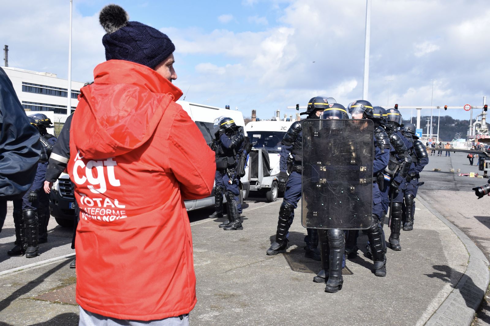 Réquisitions à Total Normandie : le gouvernement brise la grève des raffineurs, que fait l'intersyndicale ?