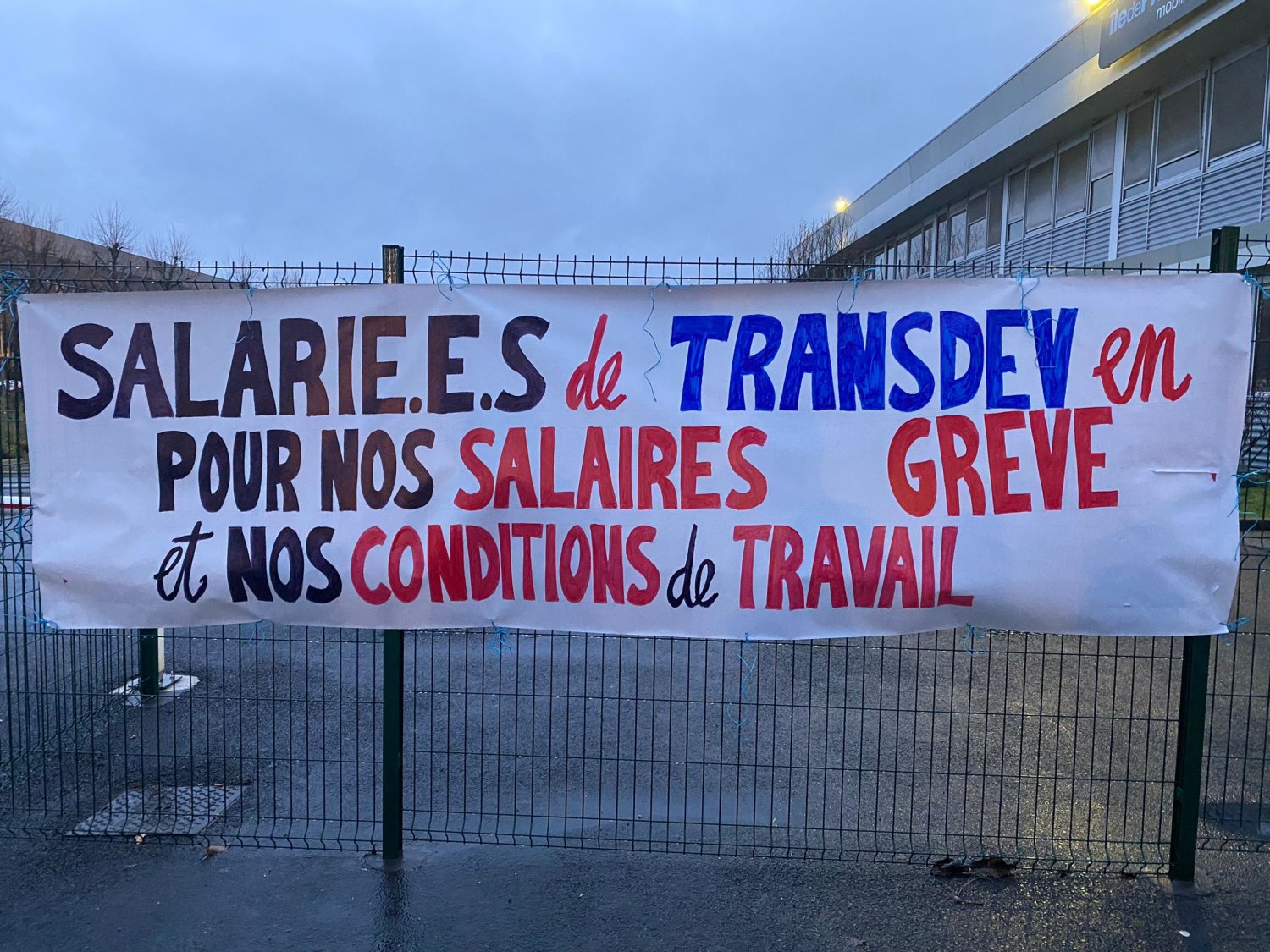  « Il faut se synchroniser entre nous » : les dépôts Transdev de Villepinte et Tremblay rentrent en grève