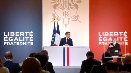 Mise en scène bonapartiste : Macron mime la force pour cacher la crise