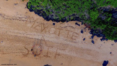 « Une situation de quasi crise humanitaire » : À Mayotte, l'Etat français multiplie les coupures d'eau 