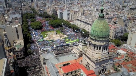 Argentine : des centaines de milliers de personnes mobilisées contre le gouvernement d'extrême-droite