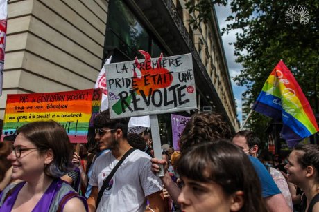 Pride de Paris. Face aux violences anti-LGBT, préparer le combat contre l'extrême-droite et le gouvernement