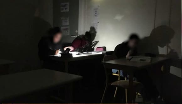 Fenêtres ouvertes, coupures d'électricité : des lycéens dans le froid et dans le noir à Aulnay-sous-Bois