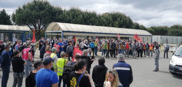 Bordeaux. Plus de 200 personnes mobilisées contre la répression syndicale chez Magna