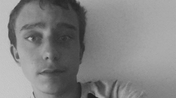 Jordy 19 ans, retrouvé mort de faim dans sa tente