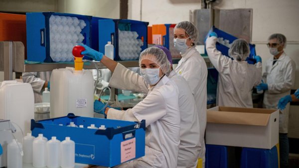 Coronavirus : la pandémie est « loin d'être finie » selon l'OMS