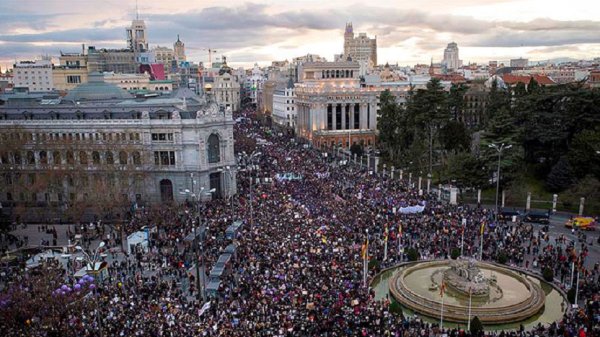 A Madrid, le gouvernement "progressiste" du PSOE - Podemos interdit et réprime le 8 mars !