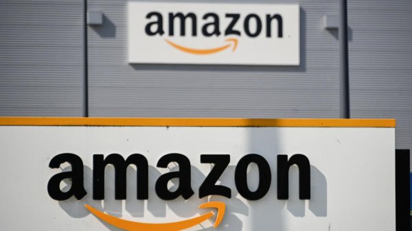 En pleine crise économique, Amazon enregistre 386,1 milliards de dollars de ventes