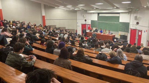 400 étudiants en AG à Paris 1, la mobilisation s'étend dans les universités !