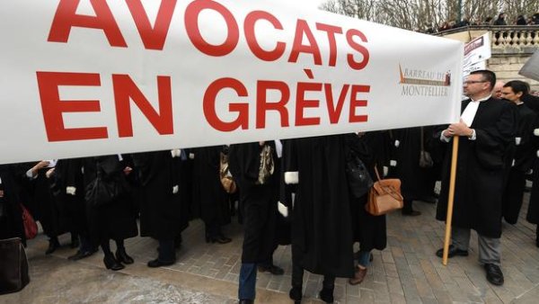 Retraites : 16 professions libérales appellent à une grève « glissante » à partir du 3 janvier