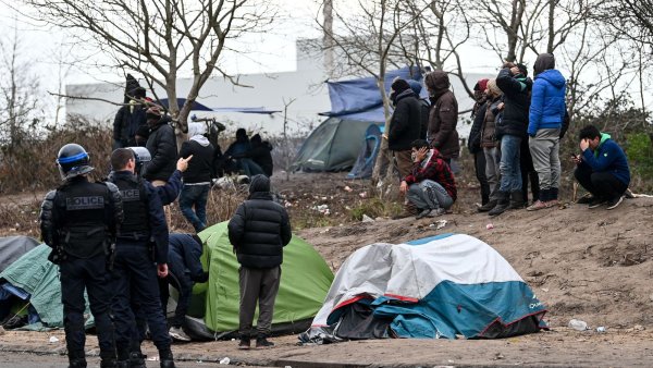 Calais. Au réveillon de Noël, la justice ordonne l'expulsion des migrants vivant sous les ponts