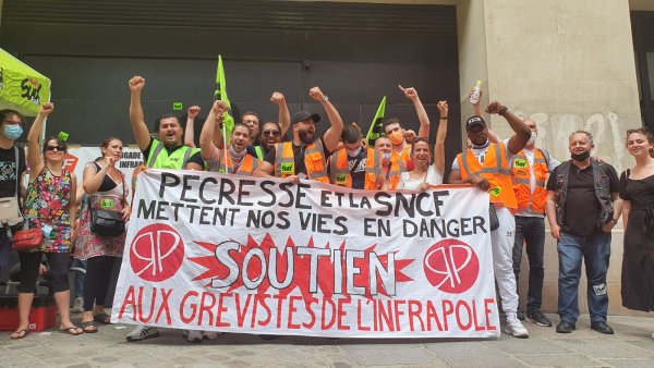 Paris Nord : les grévistes de l'Infrapôle interpellent Pécresse sur le risque ferroviaire devant IDF Mobilités