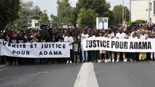 Victoire ! Bagui Traoré acquitté : la lutte contre les violences policières et le racisme continue !