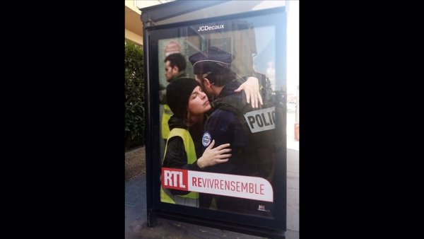 Campagne de com'. RTL maquille la répression en faisant se réconcilier Gilets jaunes et policiers