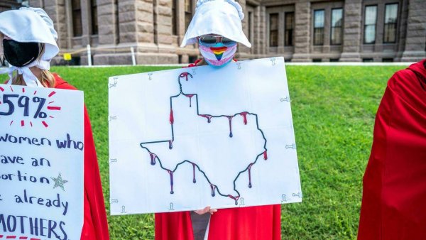 Lois anti-avortement : après le Texas, le danger d'une offensive généralisée contre les droits des femmes