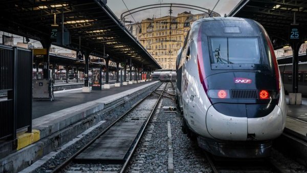 Grève à la SNCF ce week-end : tous ensemble pour l'augmentation générale des salaires !