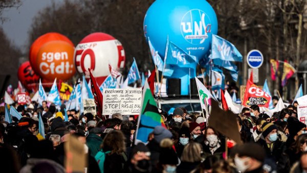 20 janvier : Lallement menace les syndicats qui braveraient l'interdiction de manifester