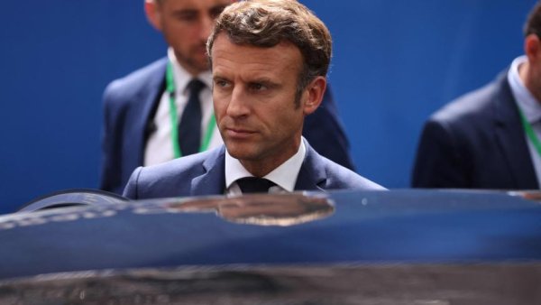 Retraites : Macron menace de passer en force sur l'âge de départ dès cet automne
