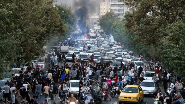 Iran. Les manifestations se multiplient face à un régime de plus en plus fragilisé