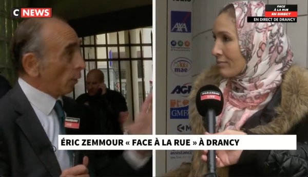« Retirez-le » : Zemmour fait se dévoiler une femme dans une violente opération islamophobe à Drancy