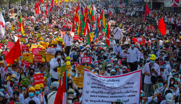 Myanmar. Grève générale suivie par des millions de travailleurs et travailleuses contre les militaires 
