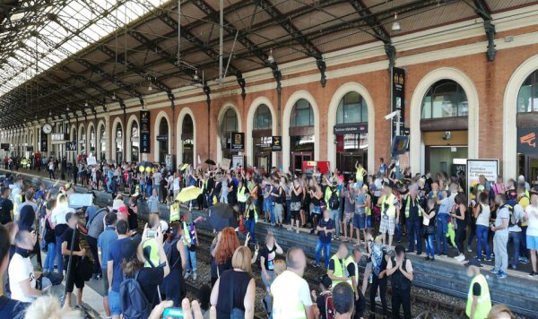 Acte 44 : la gare de Toulouse envahie par les gilets jaunes !