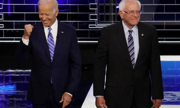Sanders apporte un soutien sans faille au libéral Joe Biden
