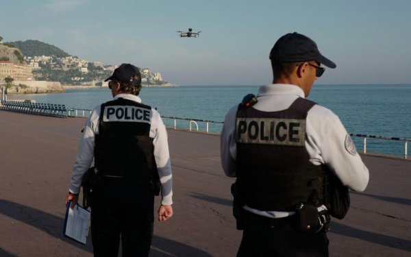 Drône, couvre-feu, Estrosi utilise un arsenal policier pour appliquer le confinement à Nice