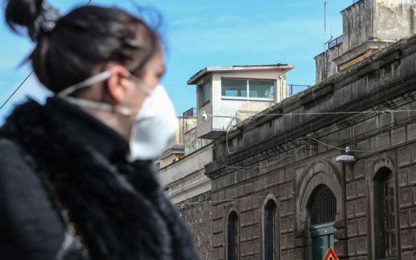 Coronavirus, les détenus payés 6 euros l'heure pour produire des masques 