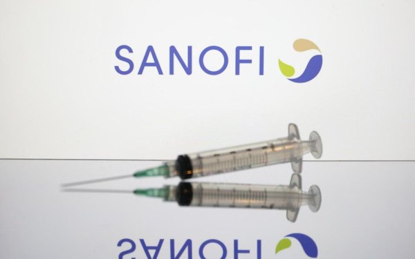 Sanofi produira des vaccins Pfizer. Une preuve de la nécessité de nationaliser la santé sous contrôle des travailleurs ?