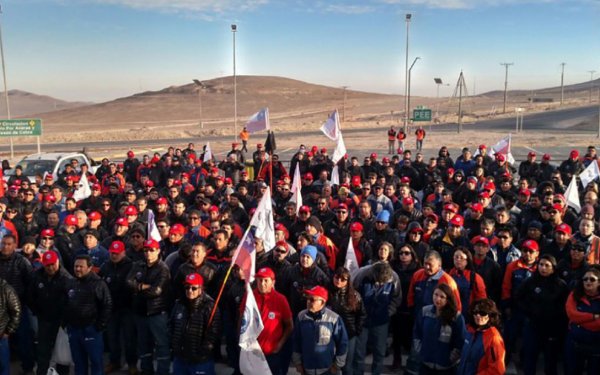 Chili. Trois semaines de grève dans la plus grosse mine du monde… et ça continue ! 