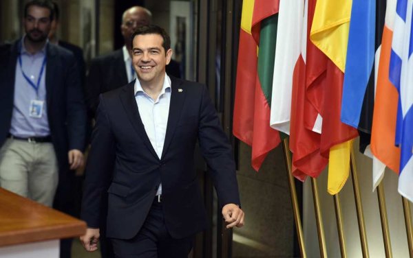 Après la victoire du « non », Tsipras revient à la conciliation avec la Troïka