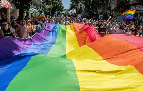 Journée mondiale contre les LGBTIphobies 2021 : refusons le pinkwashing du gouvernement !