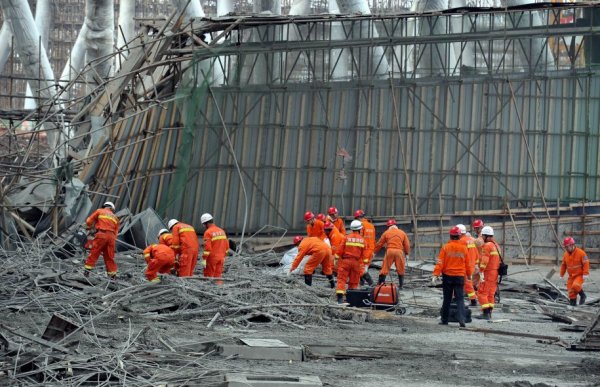 Au moins 74 morts dans la chute d'une plateforme de chantier en Chine