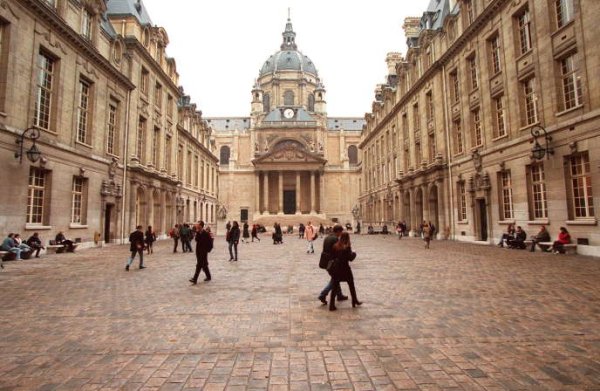 Victoire historique à La Sorbonne ! Aucune note de partiels en dessous du 10/20