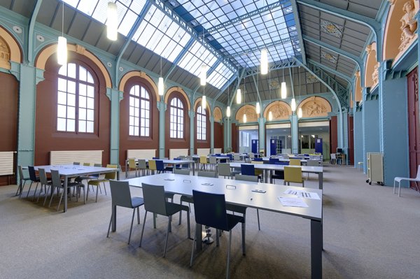 La Bibliothèque Sainte-Barbe refuse de payer à ses étudiants moniteurs les jours de fermeture dus au confinement