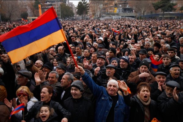 Arménie. La chute du premier ministre prépare-t-elle les futures révoltes ouvrières et de la jeunesse ? 