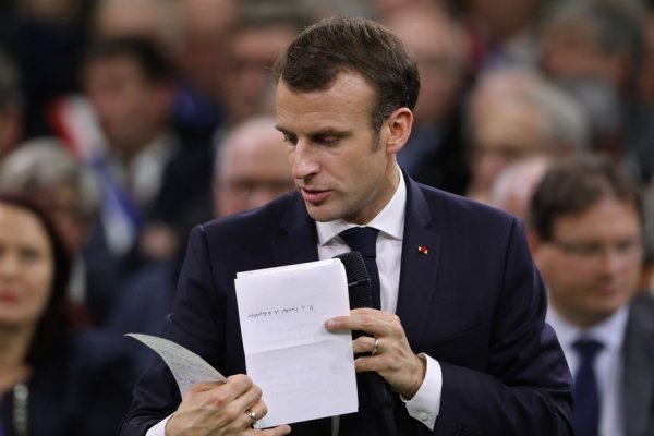 Dernière semaine du Grand Débat : sous pression des Gilets jaunes, Macron veut jouer les prolongations
