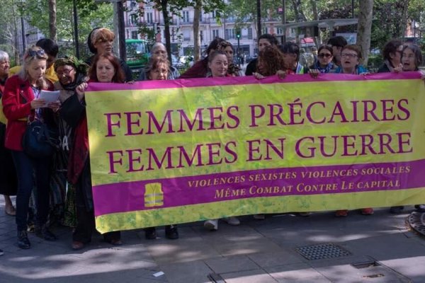 Occupation de la mairie du 11ème : les femmes de l'armée du Salut, femmes Gilets Jaunes en colère !