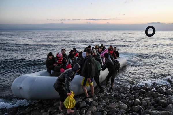 Depuis mars, la Grèce aurait expulsé et abandonné 1072 migrants en pleine mer