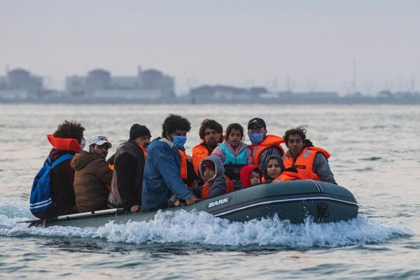 Europe forteresse. Quatre Iraniens dont deux enfants meurent en voulant traverser La Manche