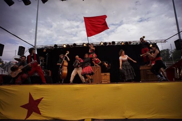 Révolution Permanente en route pour La Belle Rouge, le festival de Jolie Môme en Auvergne !
