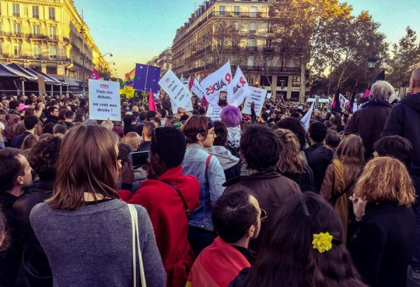 Trois personnes arrêtées au rassemblement contre les violences LGBT-phobes à Paris