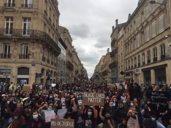 Bordeaux. Plusieurs milliers de personnes marchent contre les violences policières et le racisme systémique