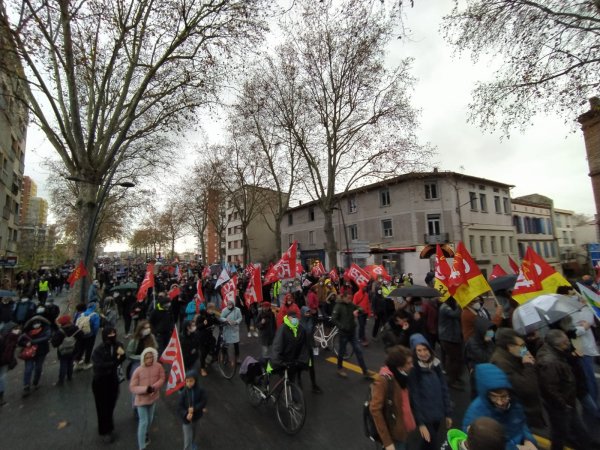 Toulouse. Malgré la répression, 2000 personnes contre le gouvernement et ses lois liberticides !